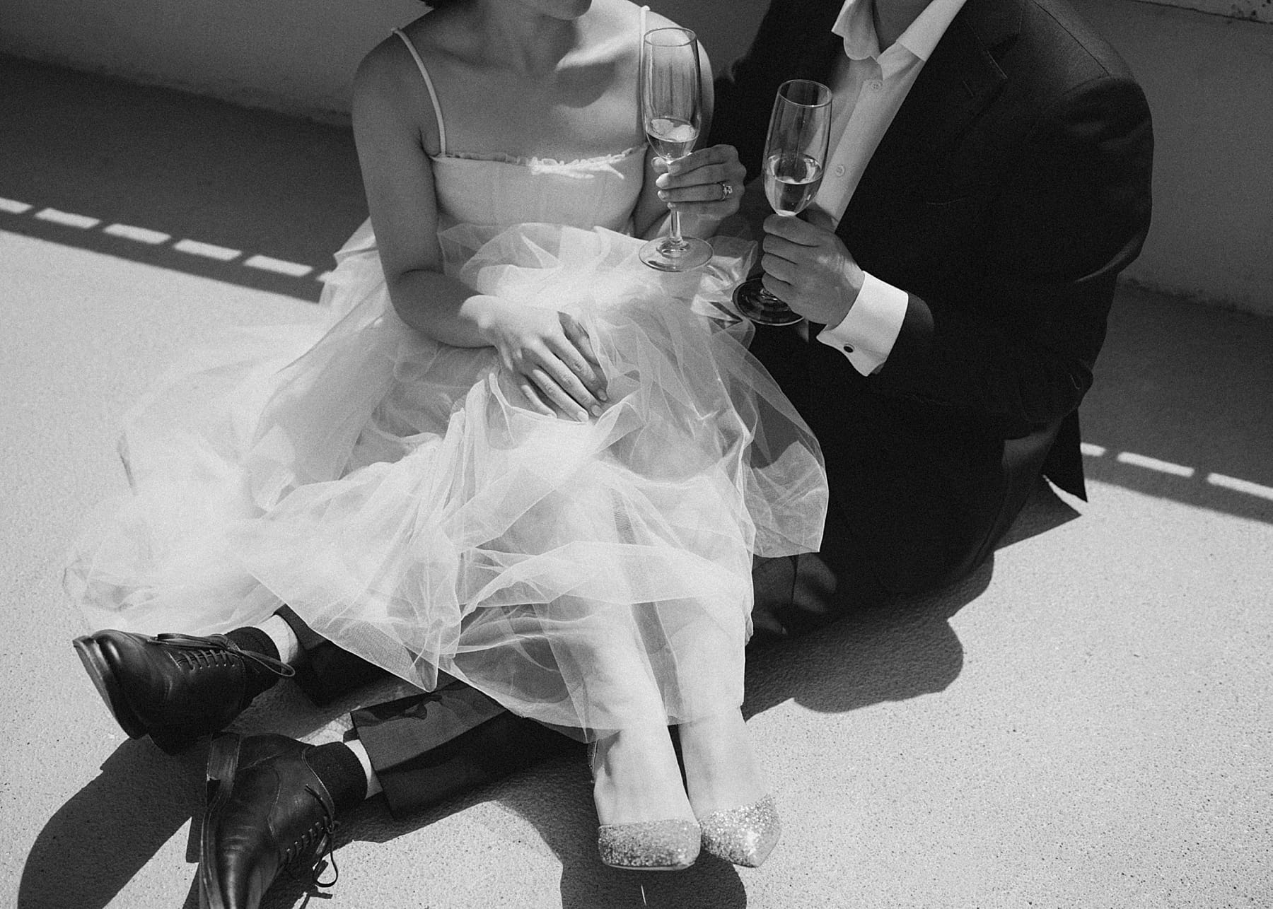 Downtown Seattle Rooftop Engagement Session | Kelly O'Connor Photography | Destination Wedding Photography | couples portraits, chic outfits for engagement session, classic outfits for engagement session | via kellyoconnorphotography.com