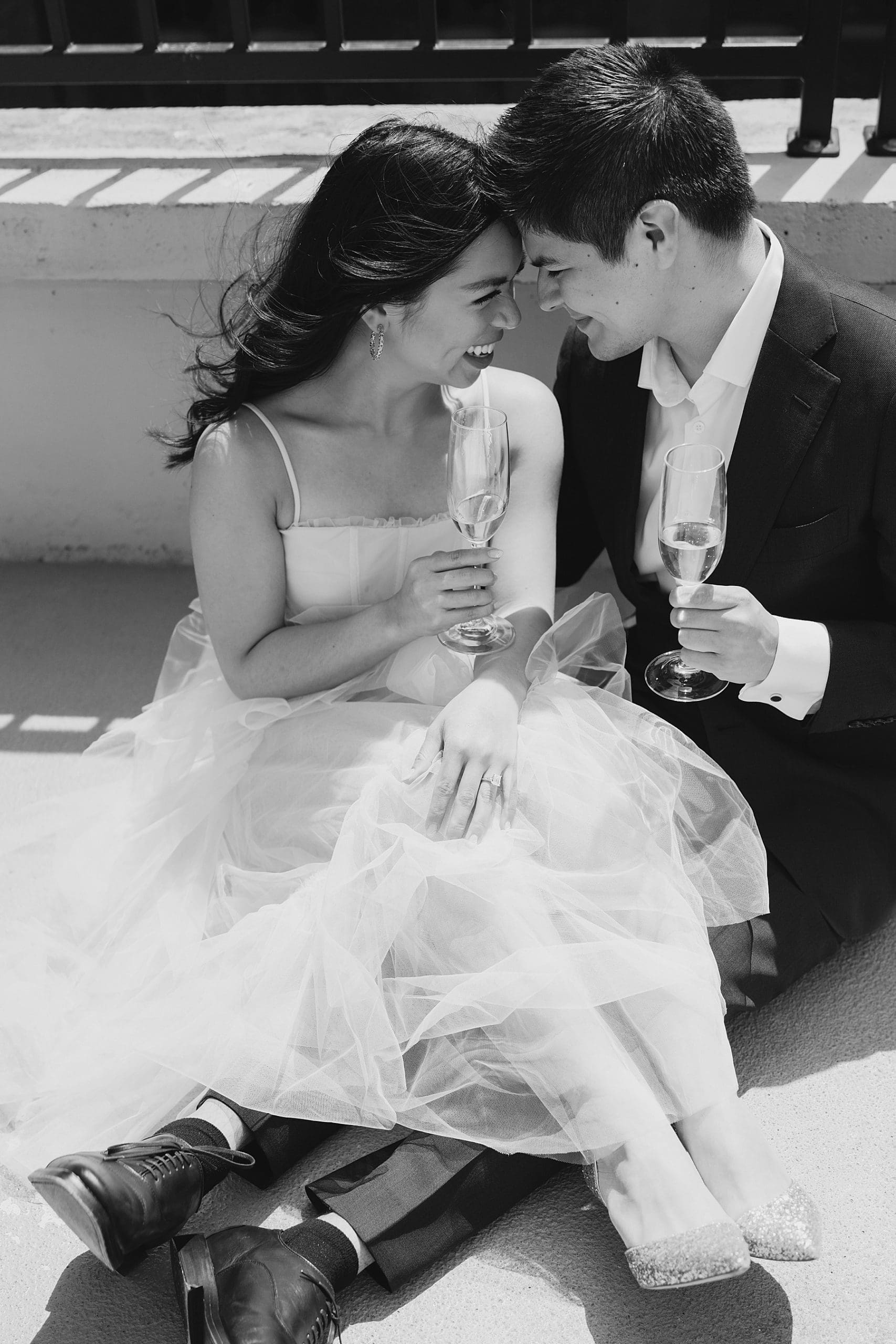 Downtown Seattle Rooftop Engagement Session | Kelly O'Connor Photography | Destination Wedding Photography | couples portraits, chic outfits for engagement session, classic outfits for engagement session | via kellyoconnorphotography.com