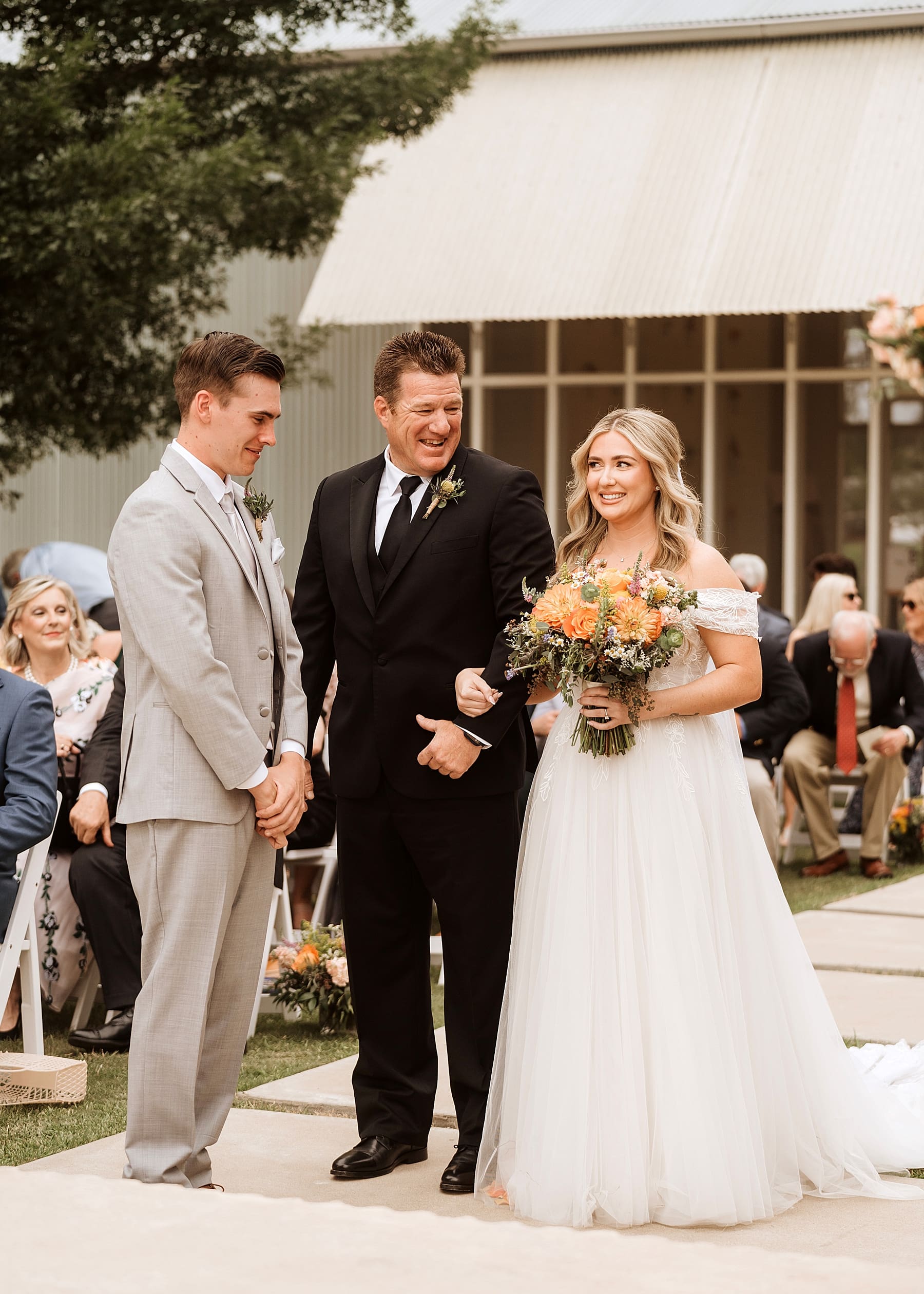 Prospect House wedding ceremony in spring | Kelly O'Connor Photography | Austin Wedding Photographer | Prospect House Wedding Day | edgy wedding ideas, bride in converse | via kellyoconnorphotography.com