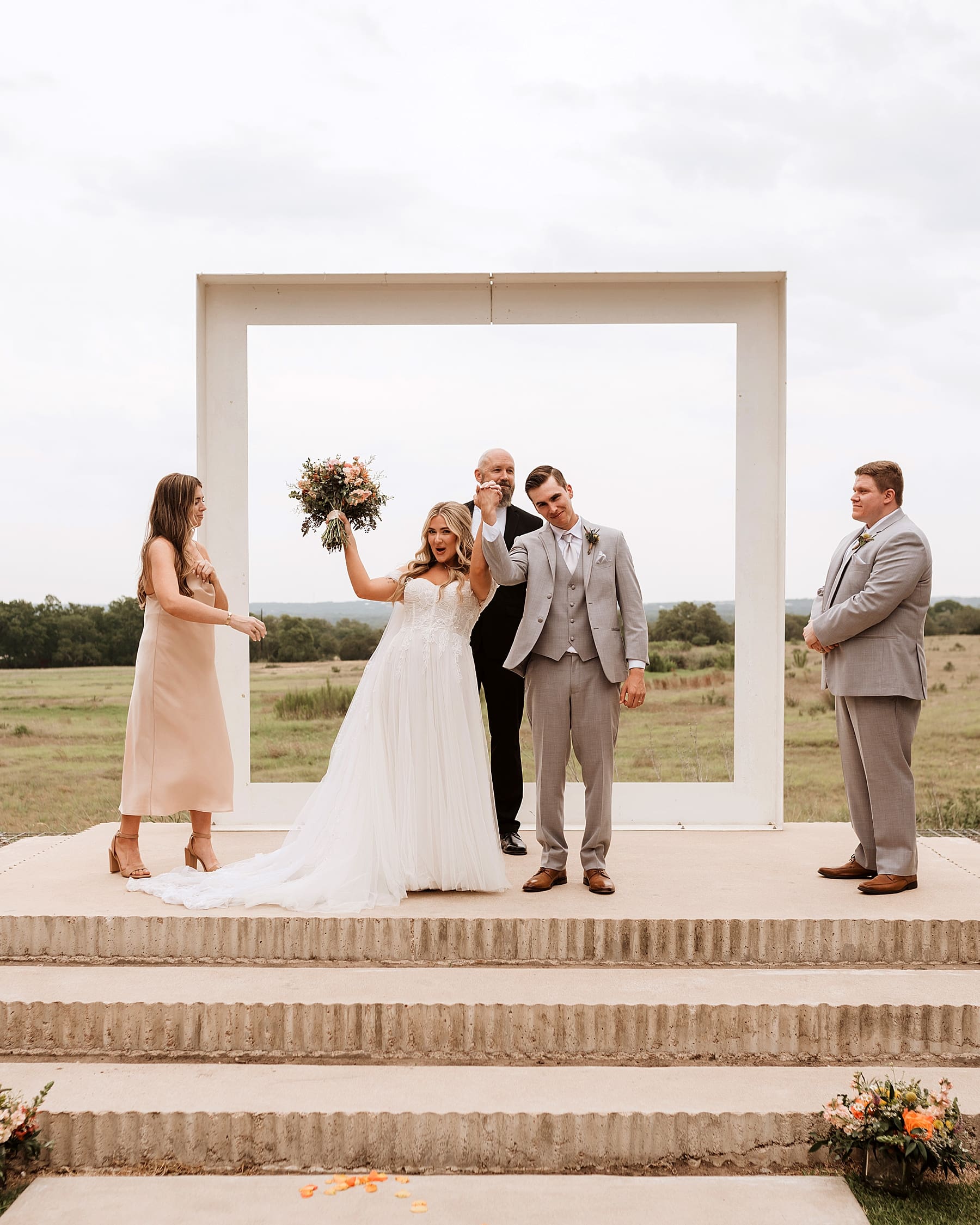 Prospect House wedding ceremony in spring | Kelly O'Connor Photography | Austin Wedding Photographer | Prospect House Wedding Day | edgy wedding ideas, bride in converse | via kellyoconnorphotography.com