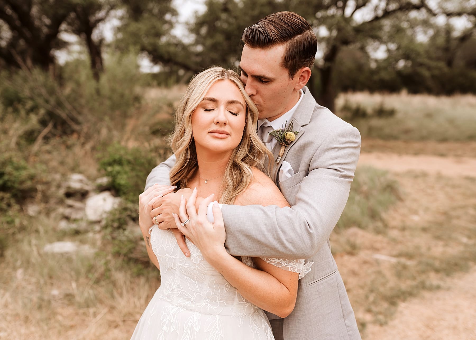 Romantic bride and groom portraits | Kelly O'Connor Photography | Austin Wedding Photographer | Prospect House Wedding Day | edgy wedding ideas, bride in converse, couples poses | via kellyoconnorphotography.com
