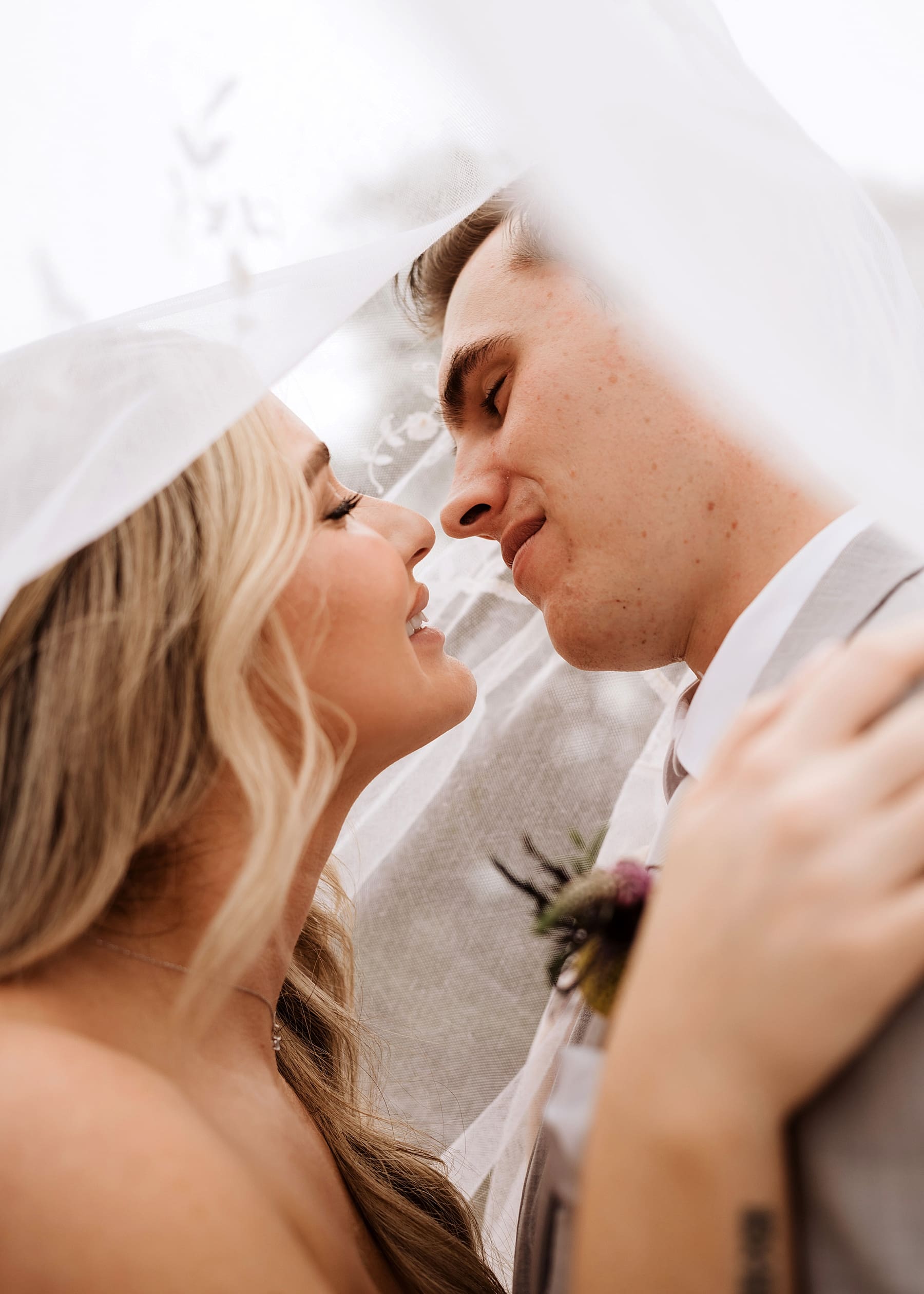 Romantic bride and groom portraits | Kelly O'Connor Photography | Austin Wedding Photographer | Prospect House Wedding Day | edgy wedding ideas, bride in converse, couples poses, veil portraits | via kellyoconnorphotography.com