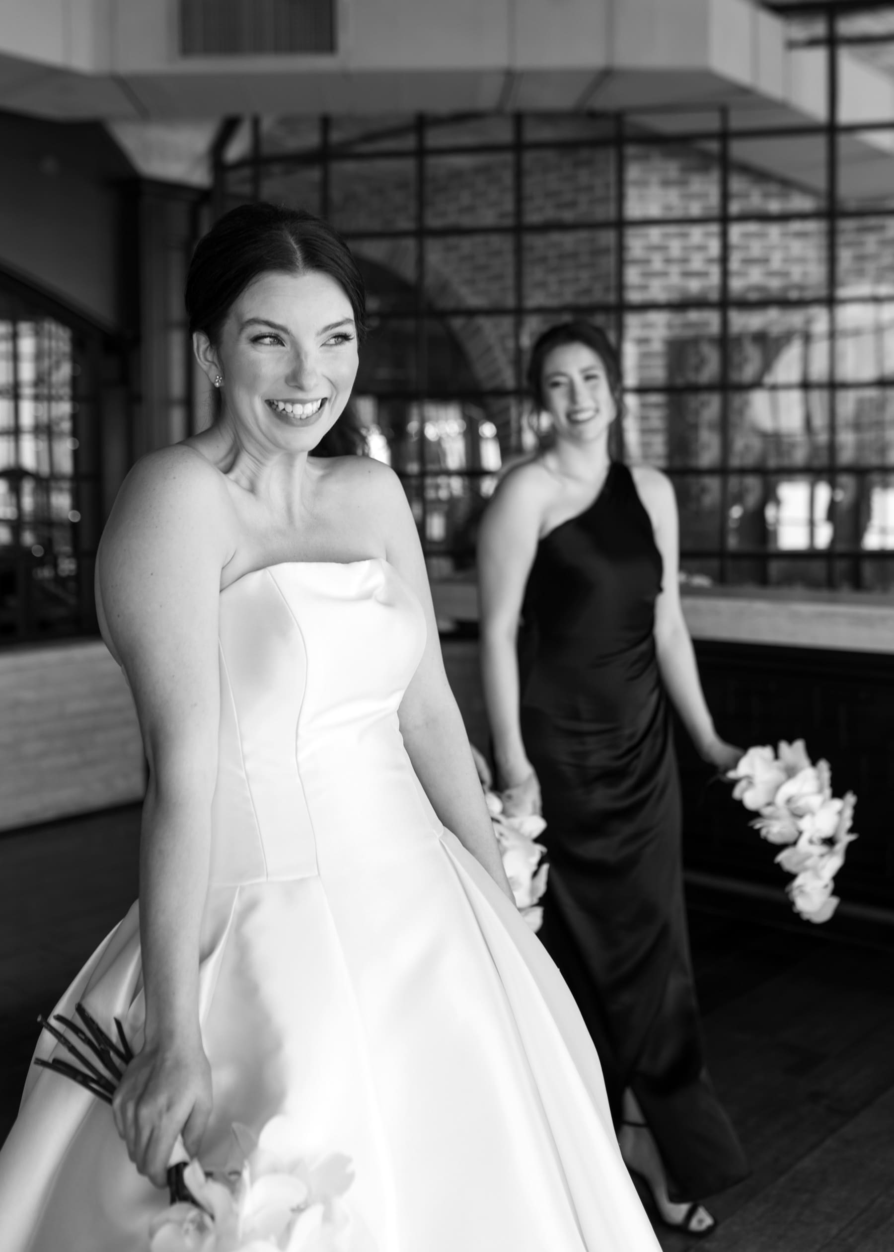 Luxury Wedding Day in Houston, Texas at the Astorian | Texas Longhorn Wedding with DKR cake | Kelly O'Connor Photography