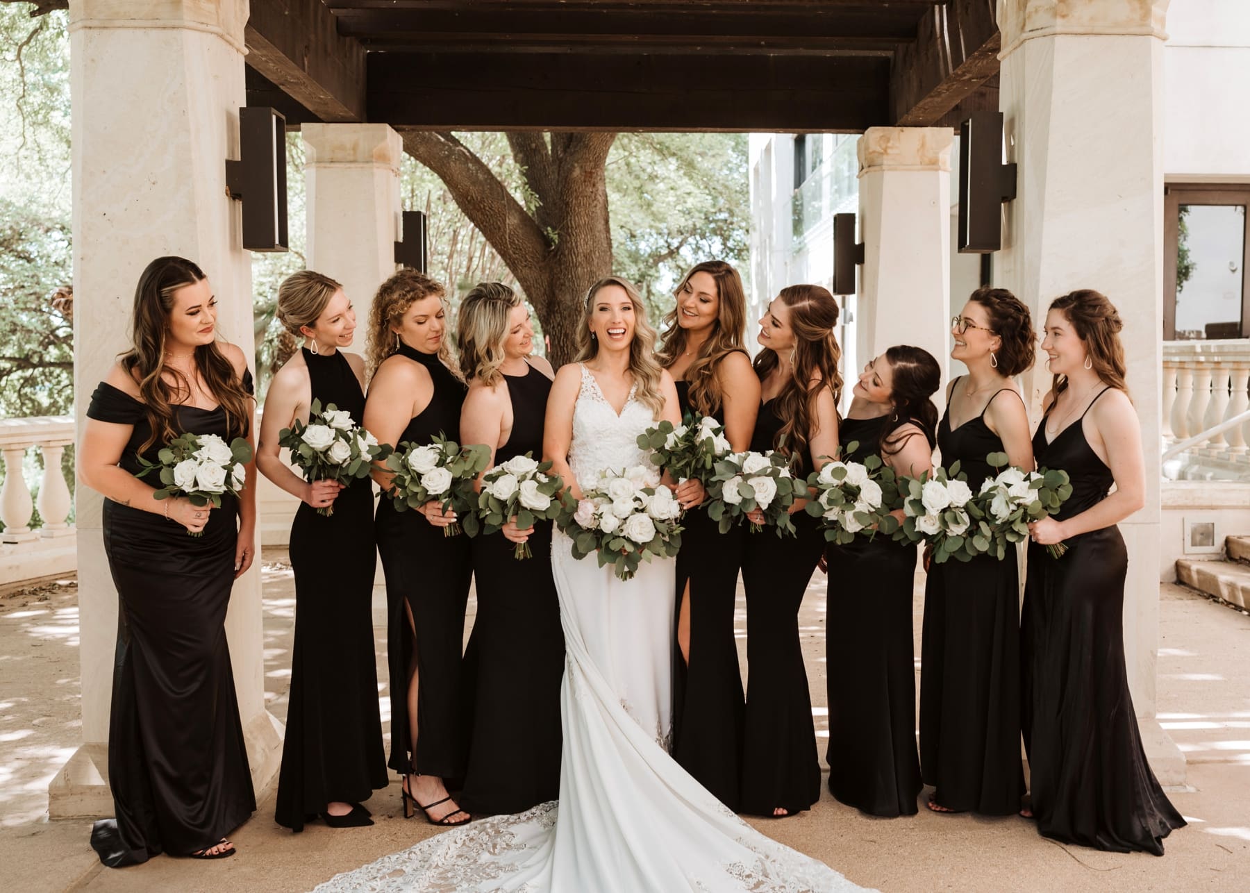 Classic White Wedding at the Four Seasons in Downtown Austin | Spring Wedding in Texas | Kelly O'Connor Photography