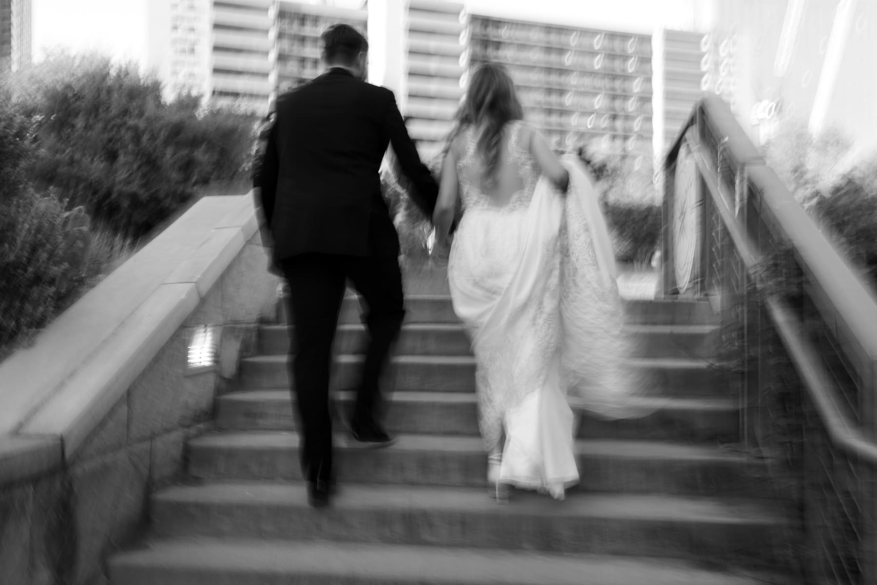Sunset Bride and Groom Portraits on the Water | Spring Wedding in Texas | Kelly O'Connor Photography