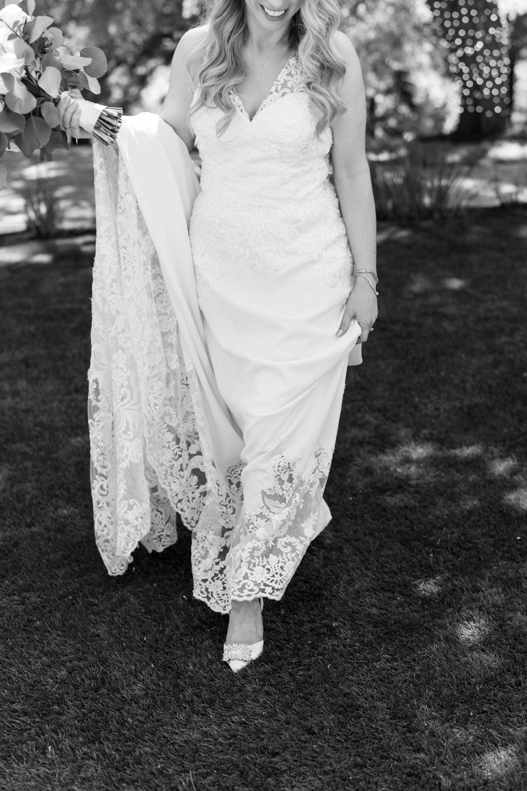 Classic White Wedding at the Four Seasons in Downtown Austin | Spring Wedding in Texas | Kelly O'Connor Photography