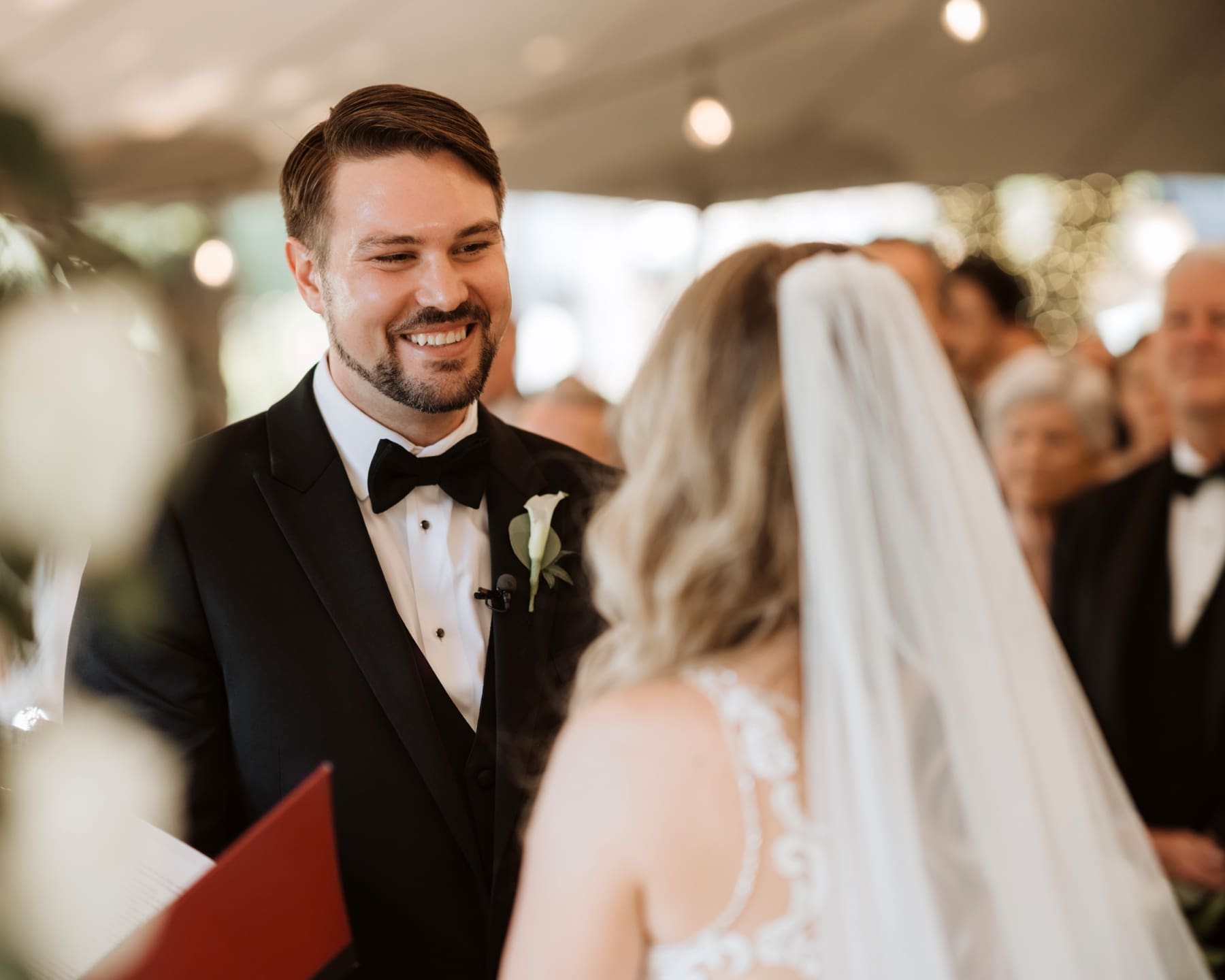 Classic White Wedding at the Four Seasons in Downtown Austin | Spring Wedding in Texas | Kelly O'Connor Photography