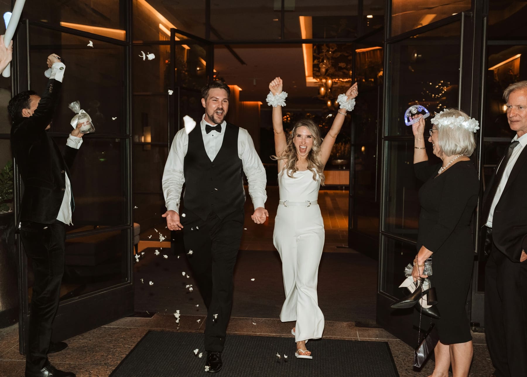 Classic White Wedding Reception at the Four Seasons Austin | Spring Wedding in Texas | Kelly O'Connor Photography