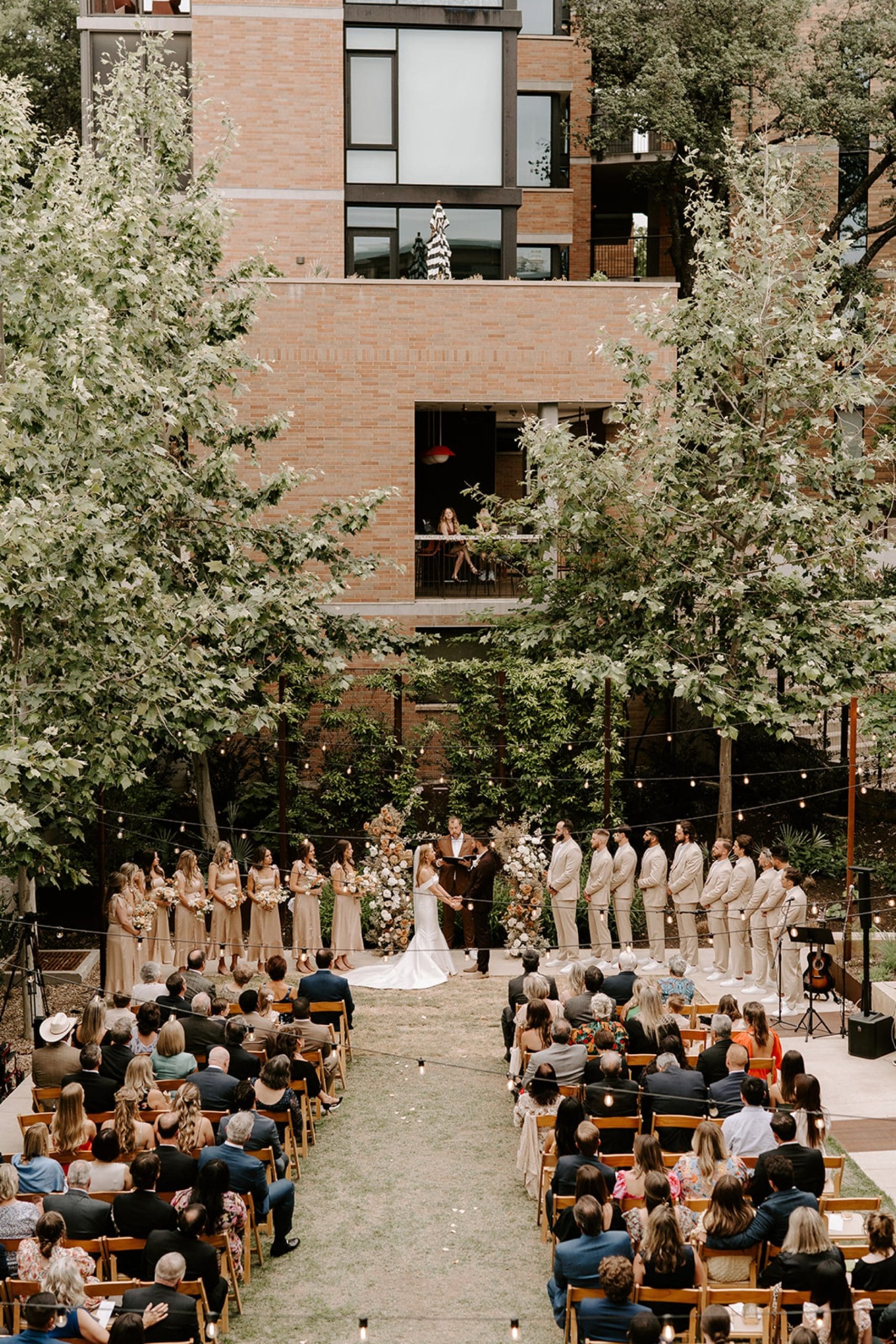 Austin, Texas wedding inspiration for a chic bride wanting an outdoor wedding at Hotel Magdelena. 