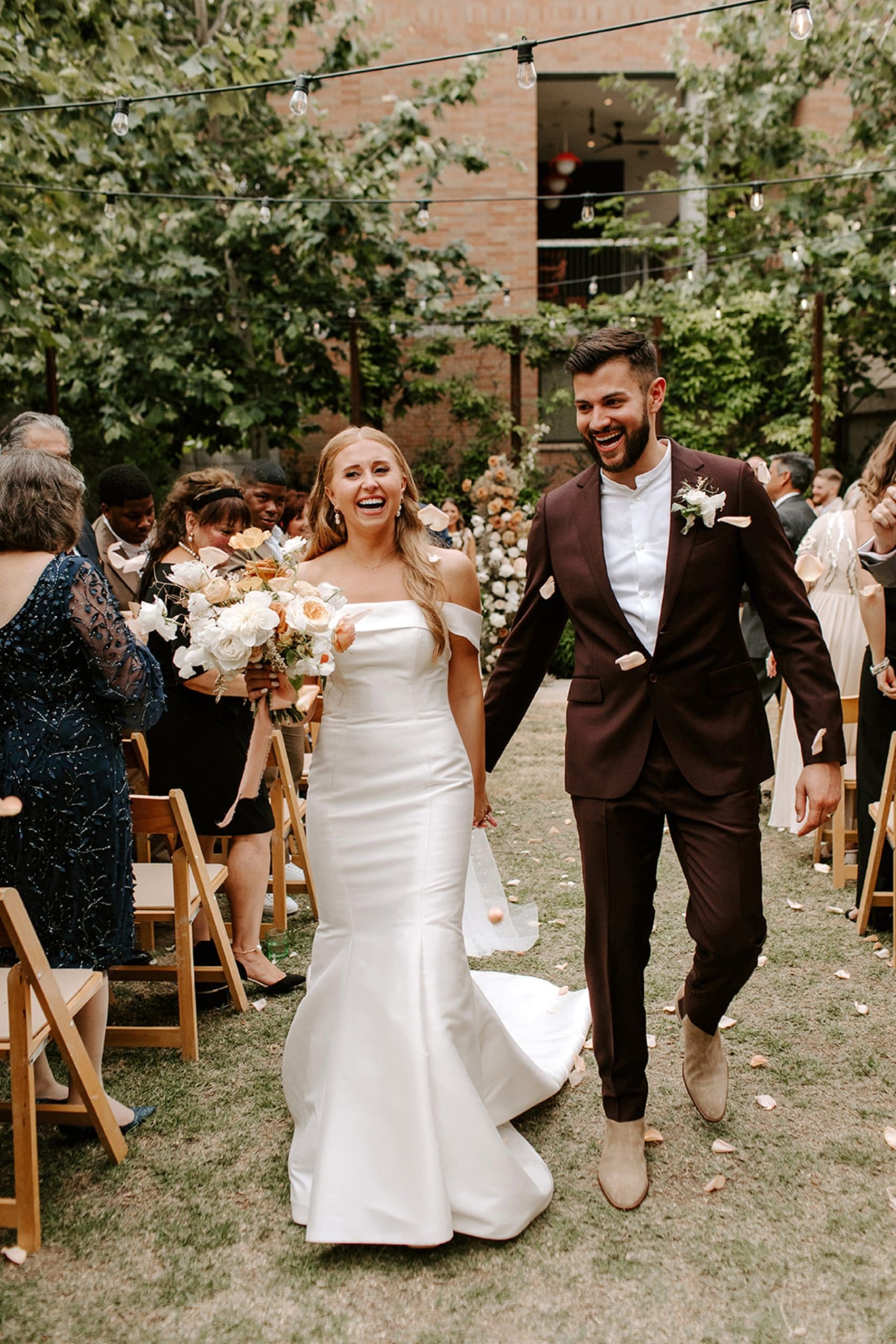 Outdoor wedding ceremony at Hotel Magdelena in Austin, Texas