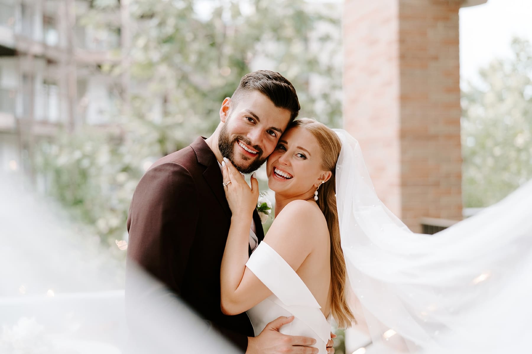 Outdoor wedding ceremony at Hotel Magdelena in Austin, Texas